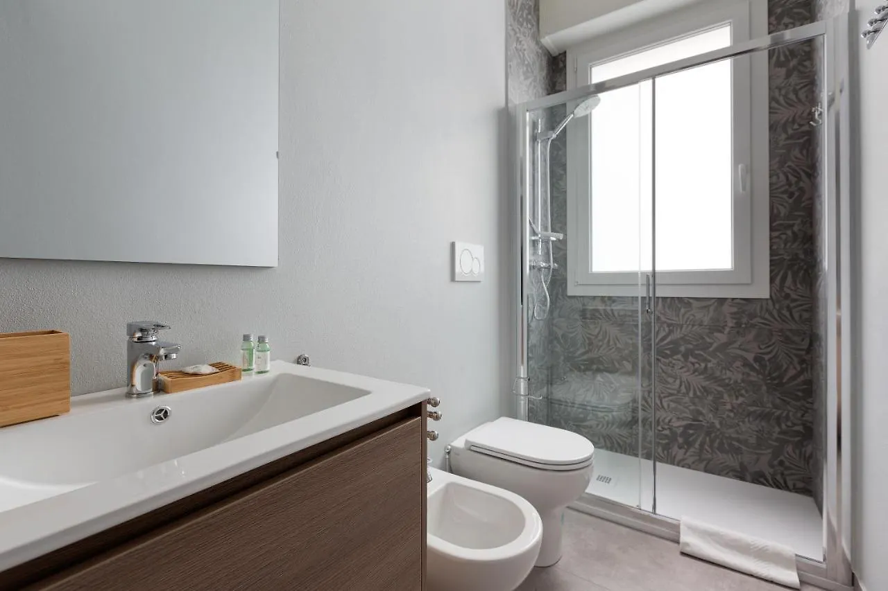Dergano Comfy Apartment - 250 M Far From M3 Milan 0*,