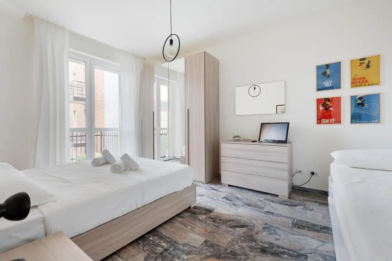 Dergano Comfy Apartment - 250 M Far From M3 Milan