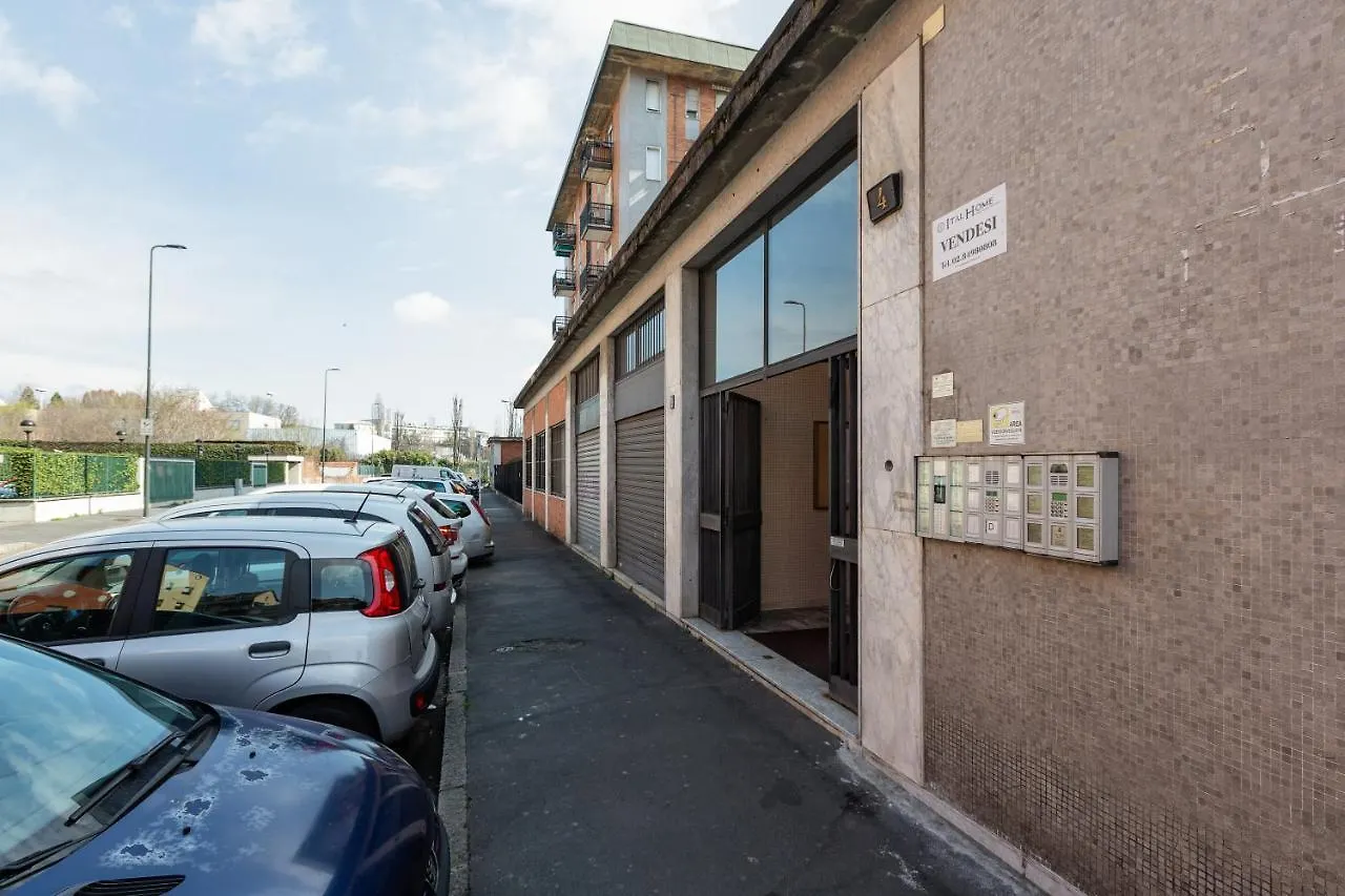 Dergano Comfy Apartment - 250 M Far From M3 Milan 0*,  Italy