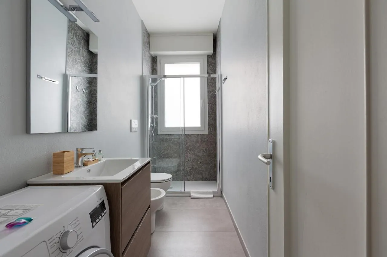 Dergano Comfy Apartment - 250 M Far From M3 Milan Italy
